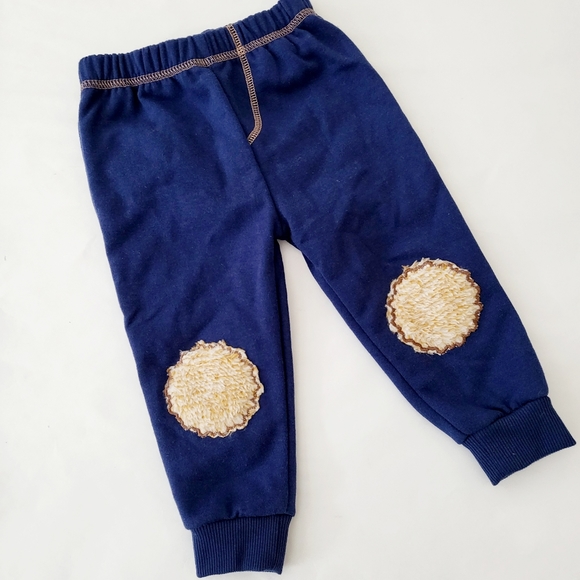 3/$25 lion jogger set size 12M - Picture 5 of 5